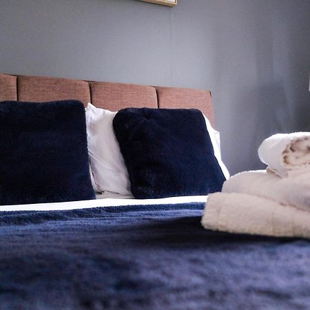 Spacious Georgian 3Bedroom Apartment- 10 Minute Walk To The River Avon, Roman Baths And Bath Abbey Extérieur photo