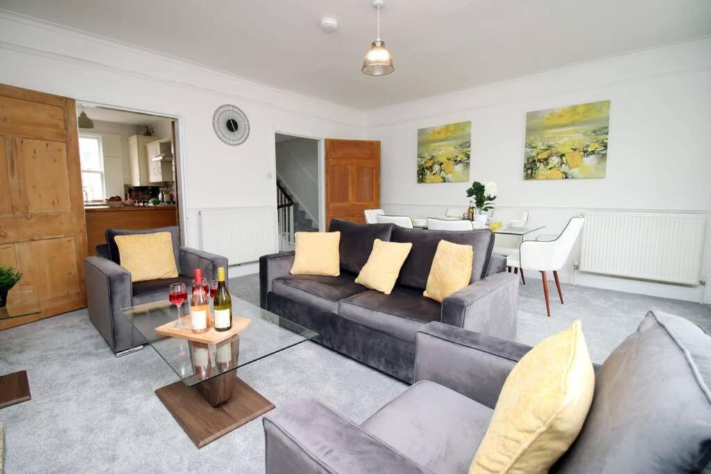 Spacious Georgian 3Bedroom Apartment- 10 Minute Walk To The River Avon, Roman Baths And Bath Abbey Extérieur photo