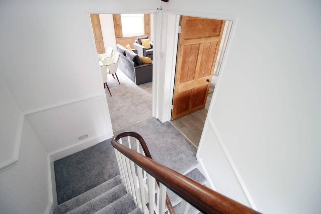 Spacious Georgian 3Bedroom Apartment- 10 Minute Walk To The River Avon, Roman Baths And Bath Abbey Extérieur photo