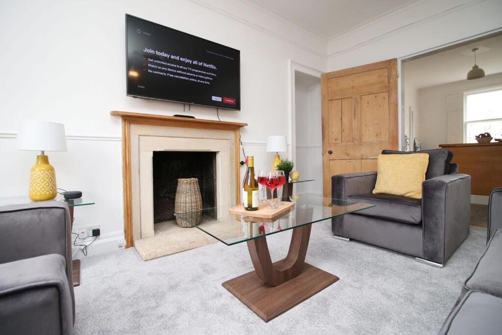 Spacious Georgian 3Bedroom Apartment- 10 Minute Walk To The River Avon, Roman Baths And Bath Abbey Extérieur photo