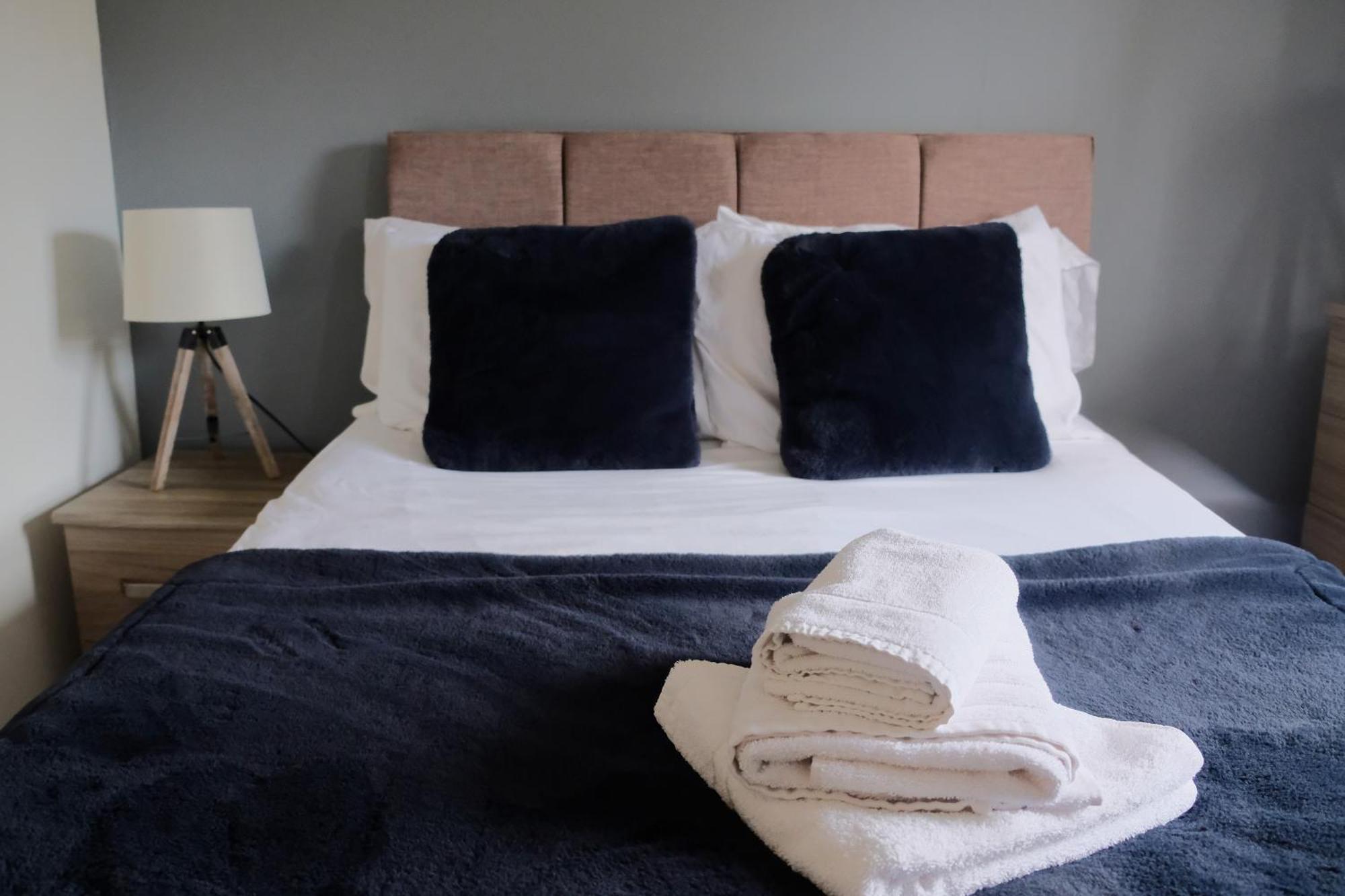 Spacious Georgian 3Bedroom Apartment- 10 Minute Walk To The River Avon, Roman Baths And Bath Abbey Extérieur photo