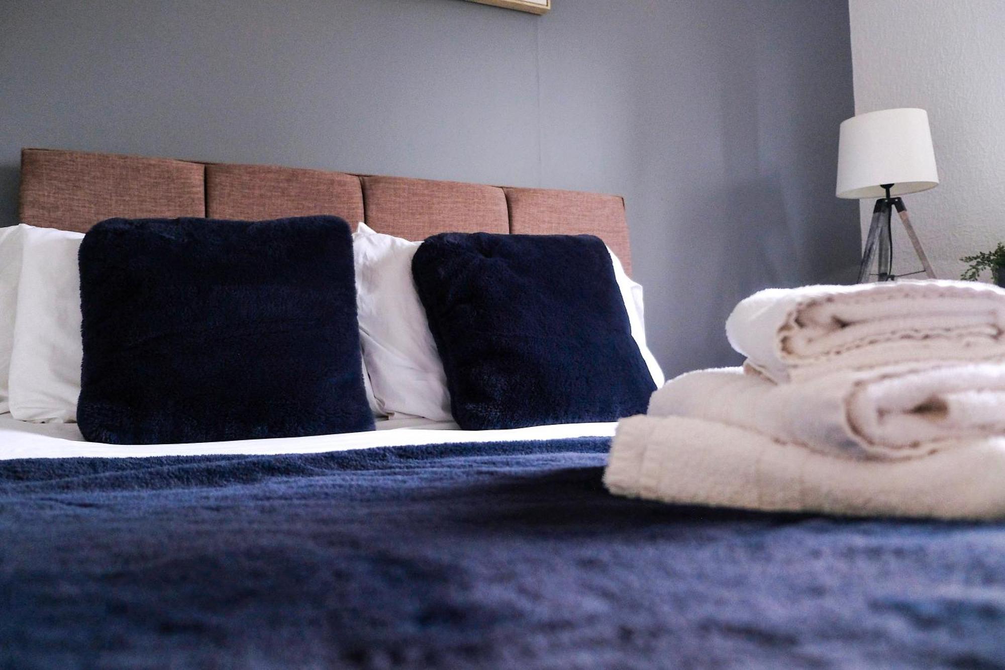 Spacious Georgian 3Bedroom Apartment- 10 Minute Walk To The River Avon, Roman Baths And Bath Abbey Extérieur photo
