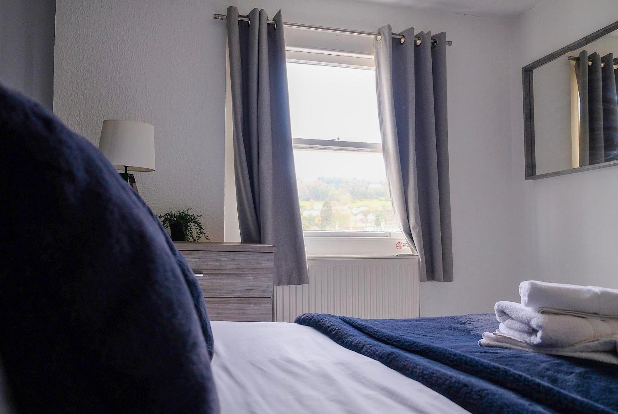 Spacious Georgian 3Bedroom Apartment- 10 Minute Walk To The River Avon, Roman Baths And Bath Abbey Extérieur photo
